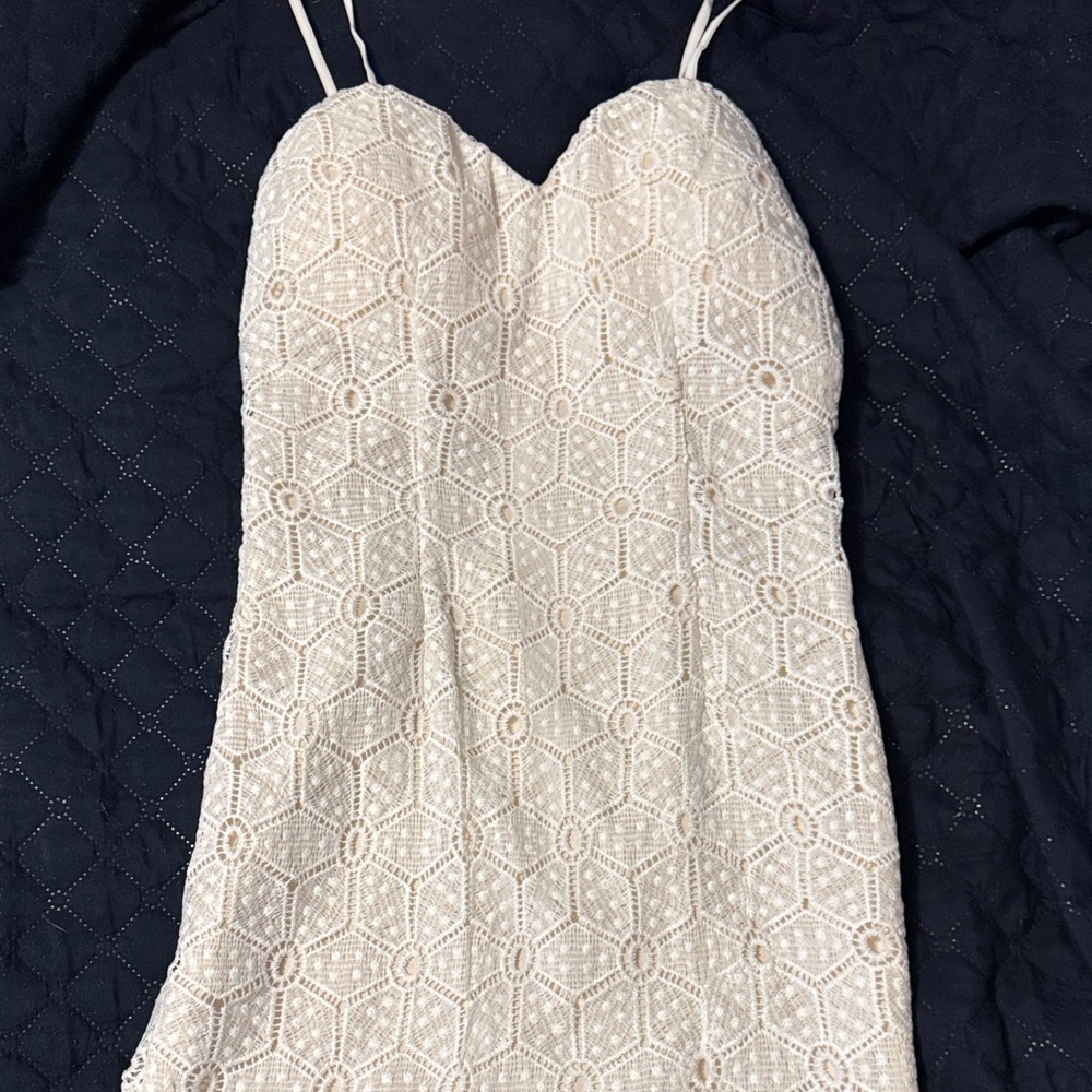 Elegant Cream Lace Dress